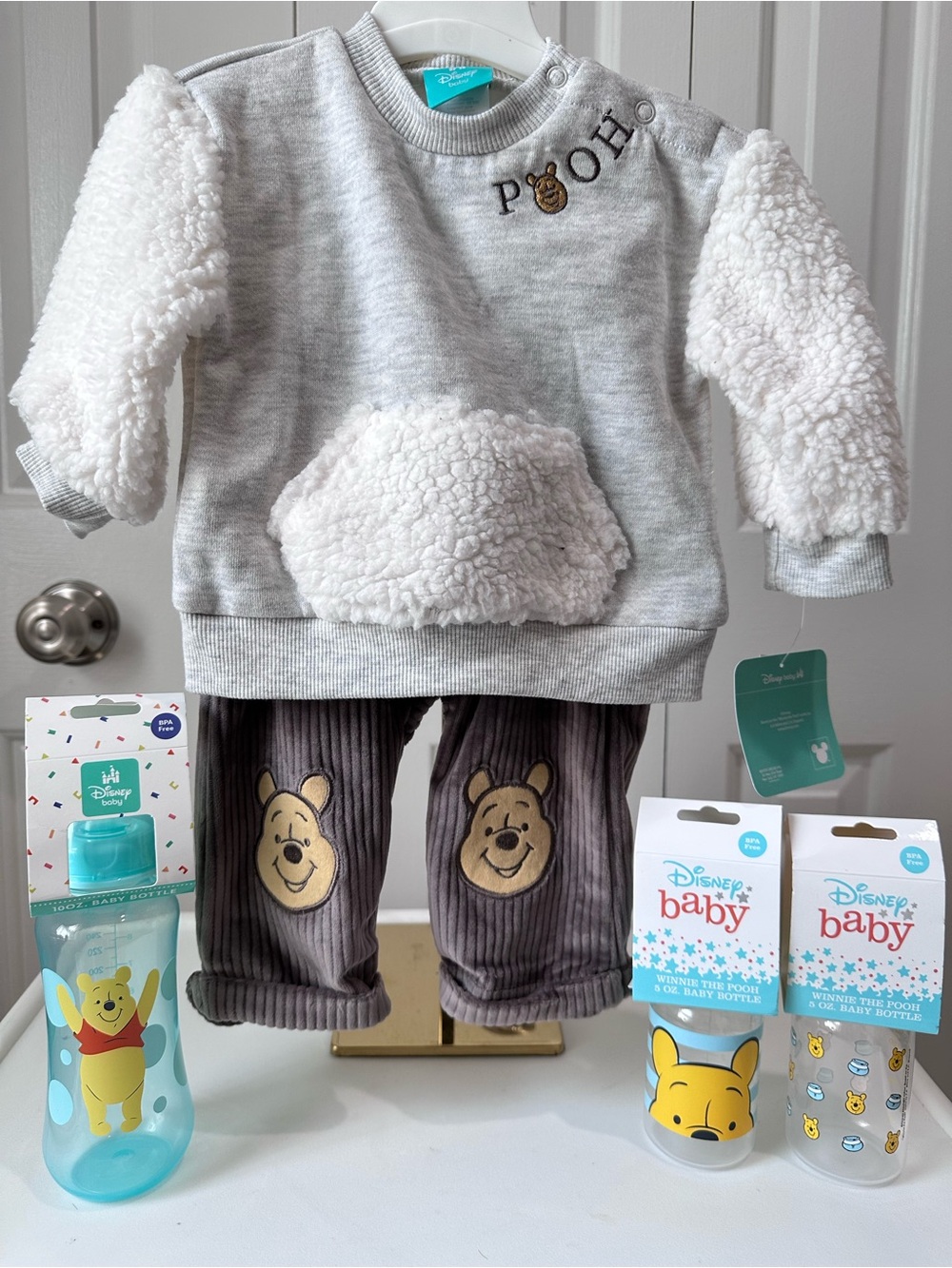 Disney Winnie the PoohBundle: Sweatshirt & Pants Outfit 0-3M & 3 Bottles